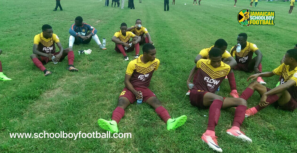 Team Wolmer's at the half time break Team Wolmer's at the half time break